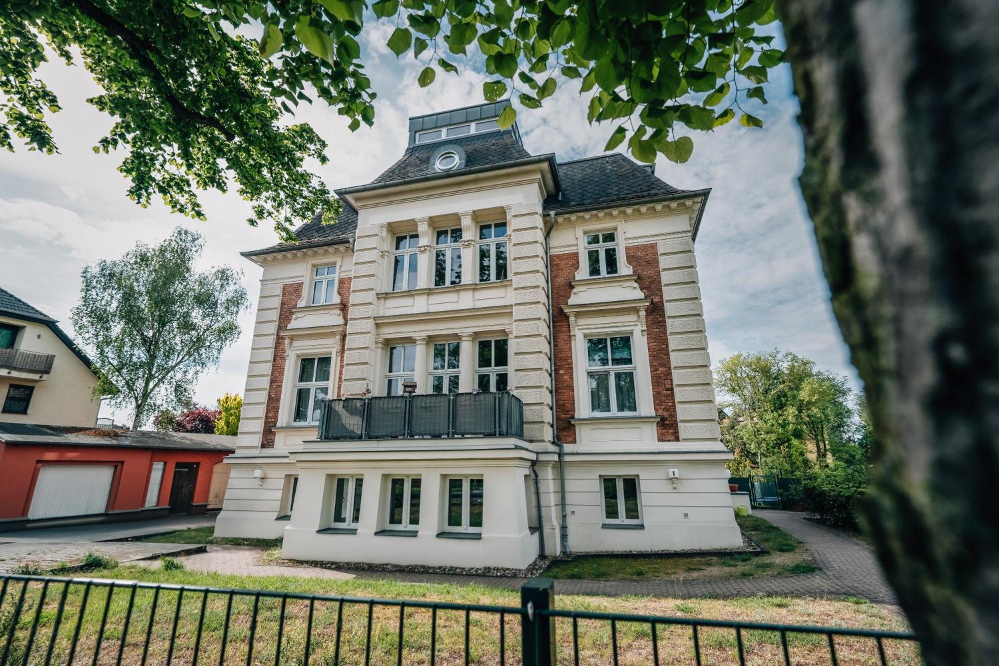 Helle Wohnung In Bahnhofsnaehe Oranienburg Exterior foto